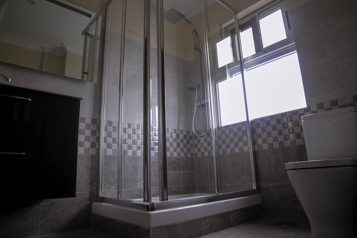 Room 53 of 230