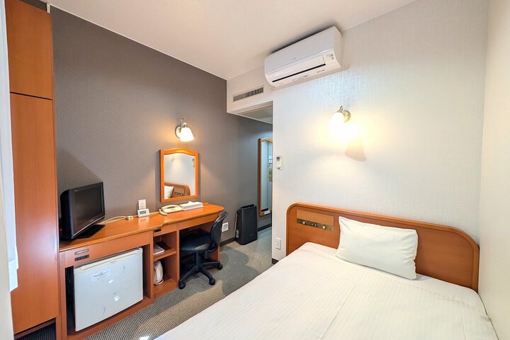Room 10 of 52