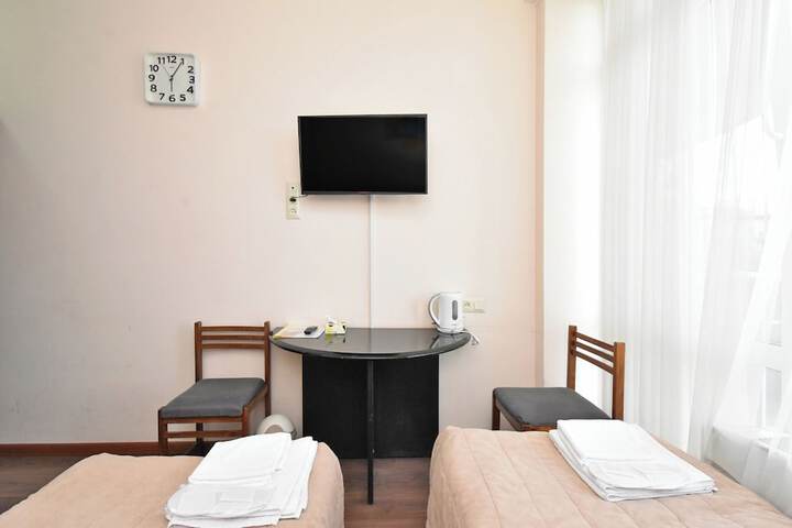 Room 50 of 101