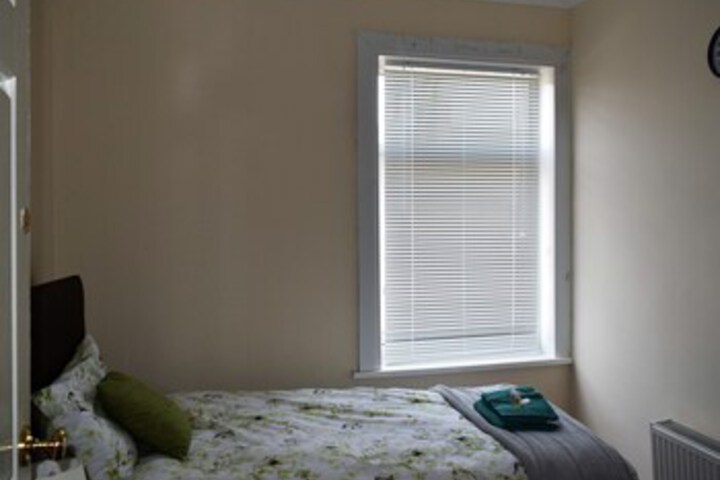 Room 7 of 10