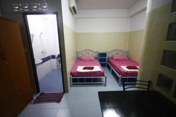Room 11 of 47
