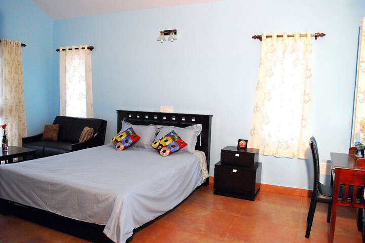 Room 5 of 32