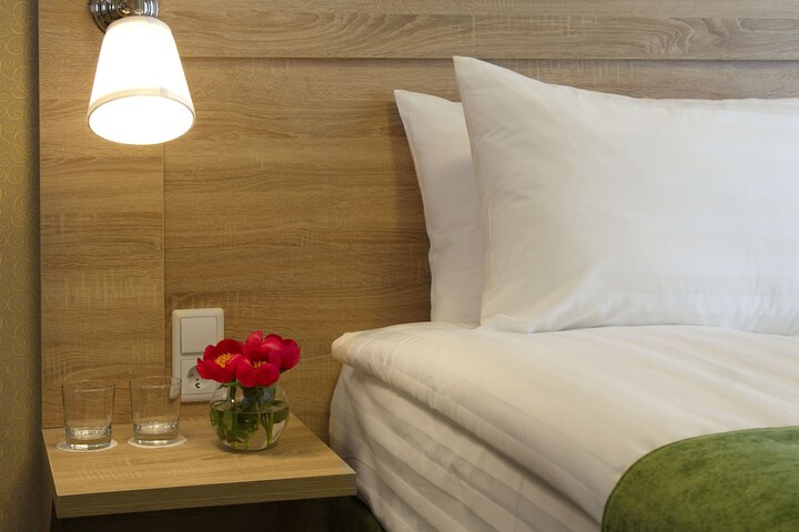 Room 2 of 39