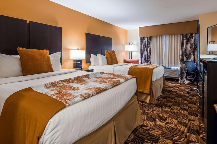 2 Queen Beds (4 of 6)