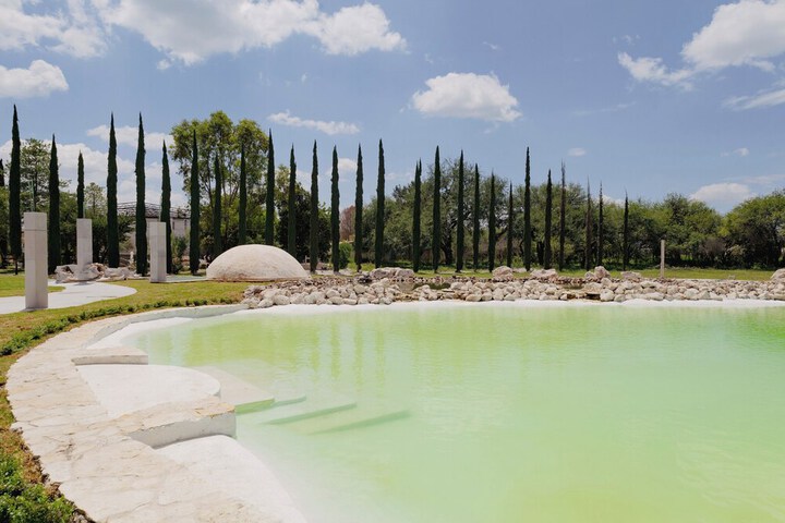 Pool 45 of 71