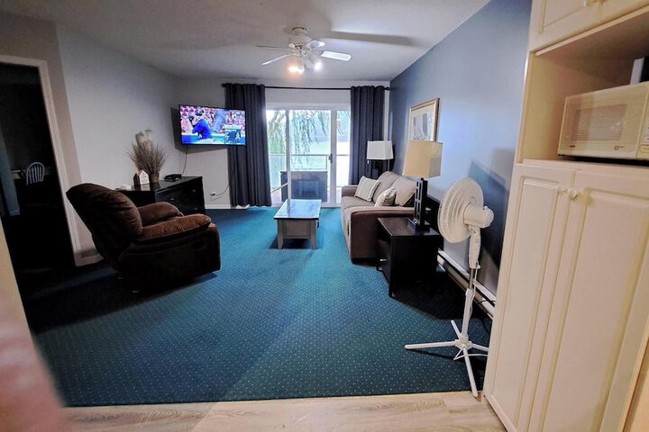 Room 65 of 176