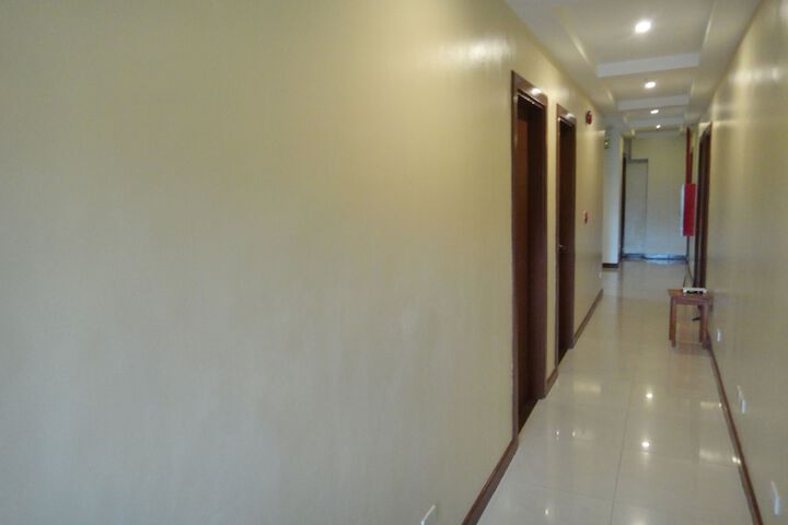 Ballroom/Hall 35 of 38