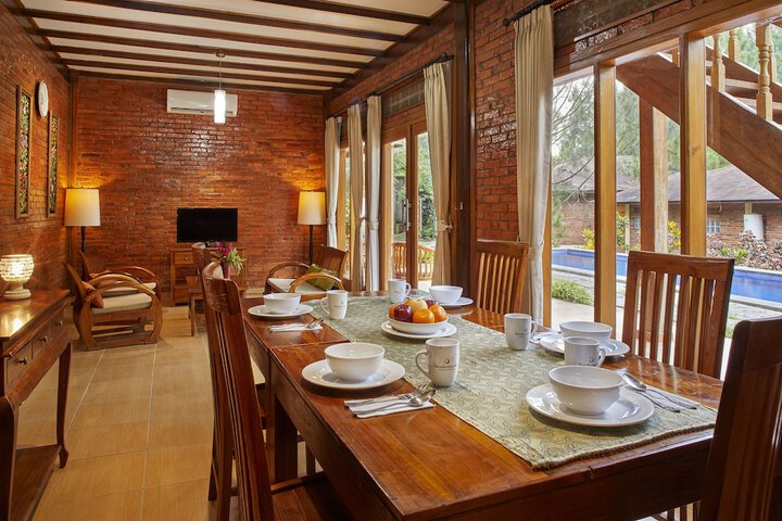 Dining Photos