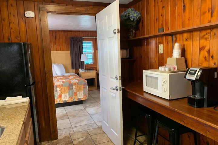 Room 26 of 34