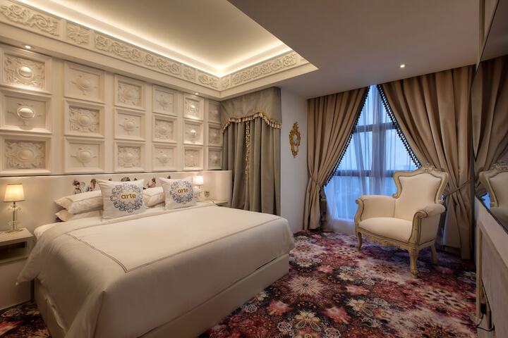 Room 16 of 195