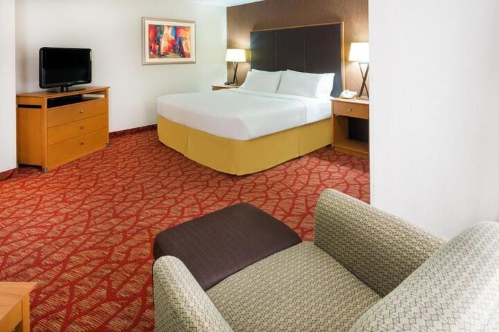 Room 13 of 86