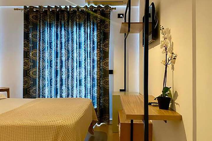 Room 34 of 138
