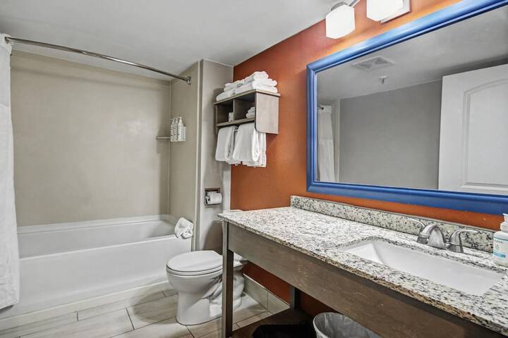 Room 115 of 164