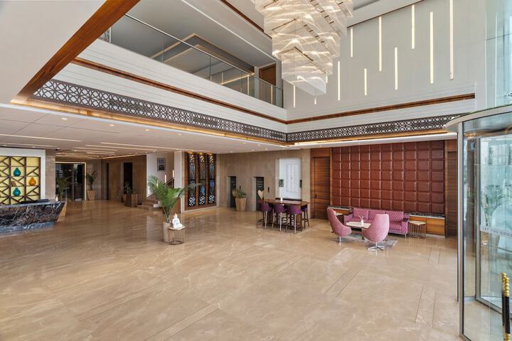 Hotel Interior 4 of 40