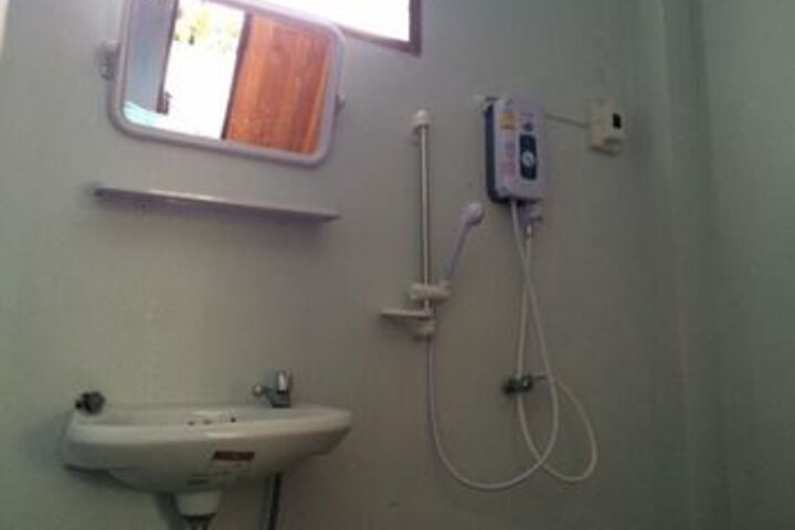 Room 2 of 6
