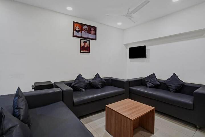 Room 17 of 29