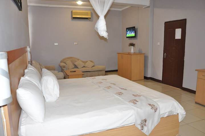 Room 7 of 26