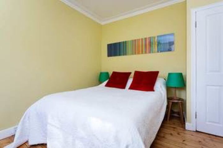 Room 10 of 21
