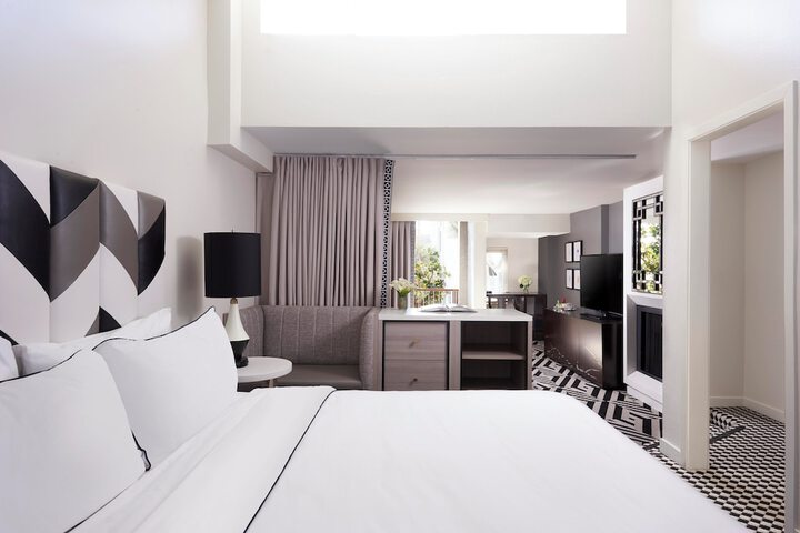 Room 50 of 87