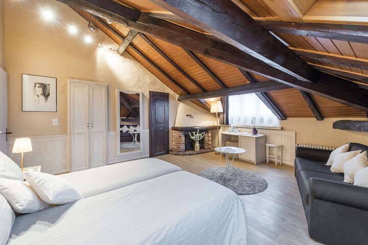 Room 10 of 55