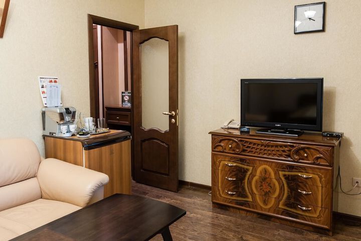 Room 8 of 22