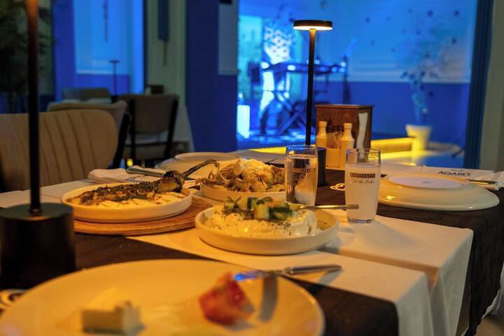 Dining 51 of 85