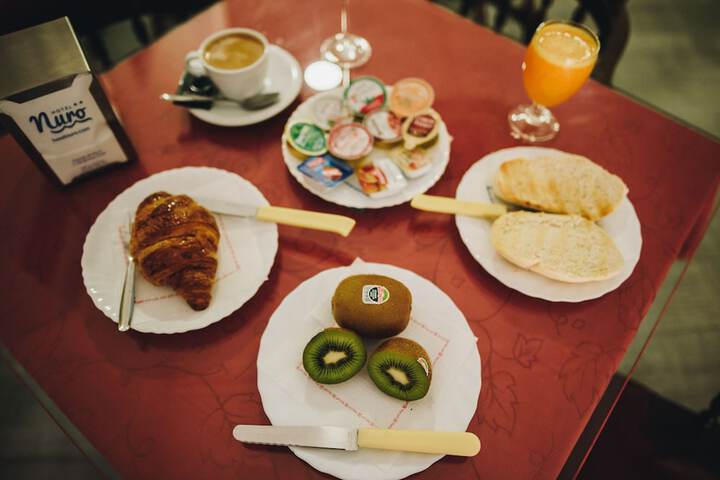 Breakfast/Coffee Service 71 of 89