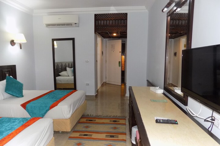 Room 8 of 89