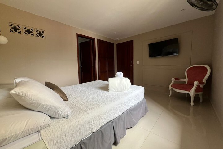 Room 42 of 61