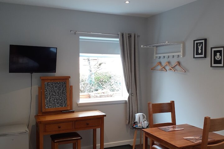 Room 12 of 28