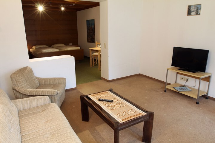 Room 30 of 61