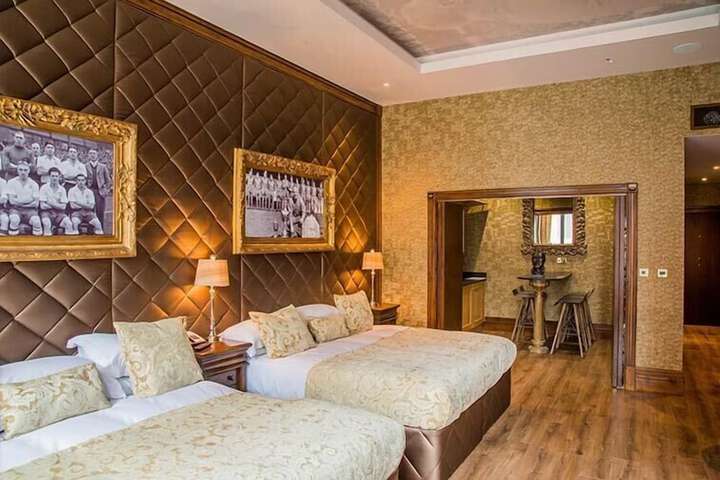 Room 142 of 194