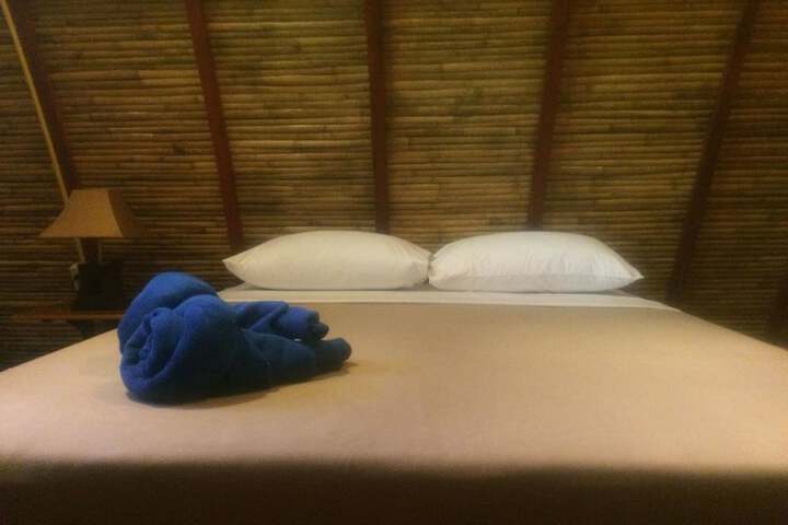 Room 10 of 19