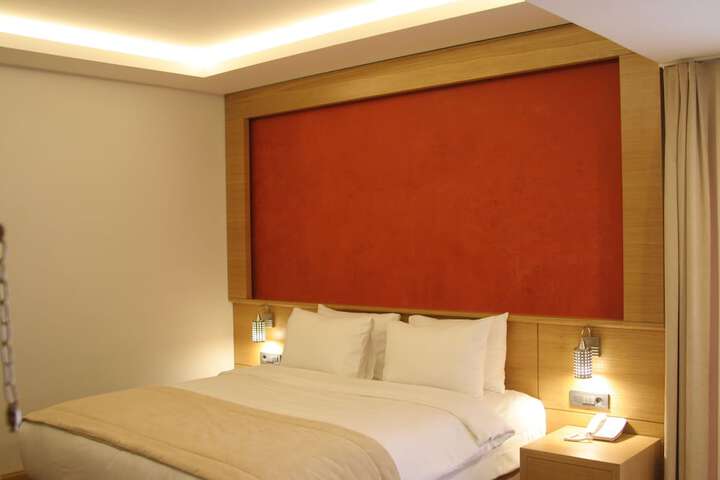 Room 20 of 76