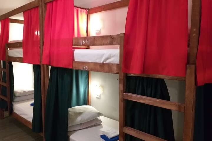 Room 12 of 25