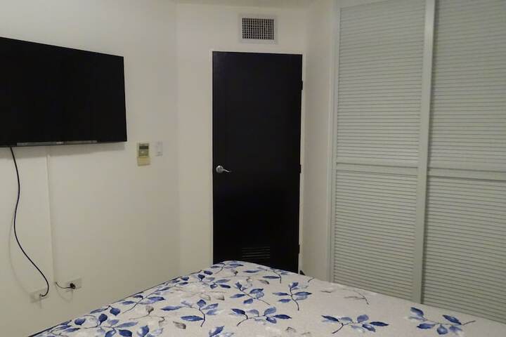 Room 3 of 40