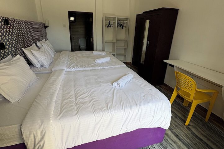 Room 13 of 52