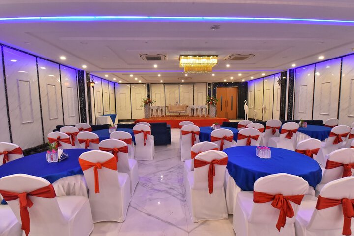 Ballroom/Hall 48 of 68
