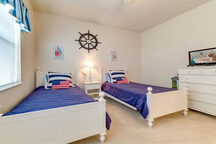 Room 8 of 42