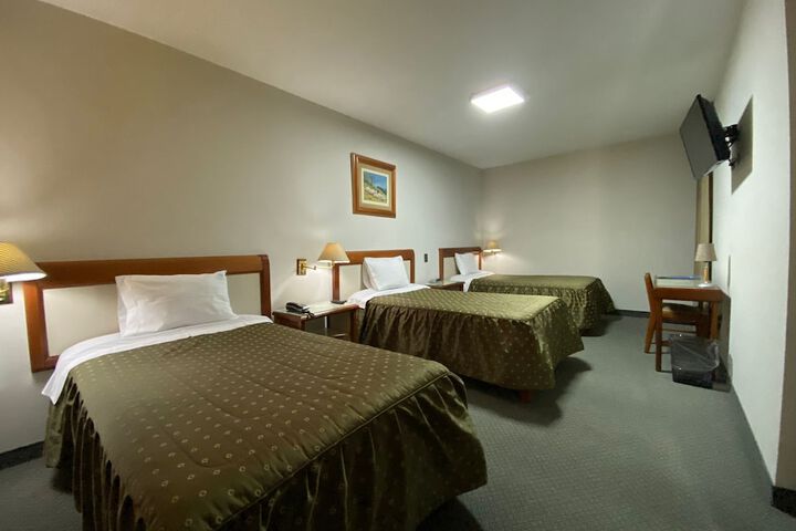 Room 12 of 42