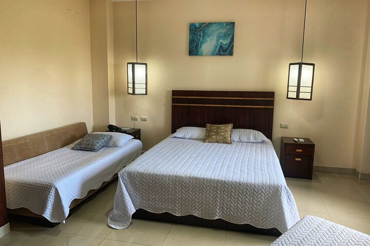 Room 15 of 32