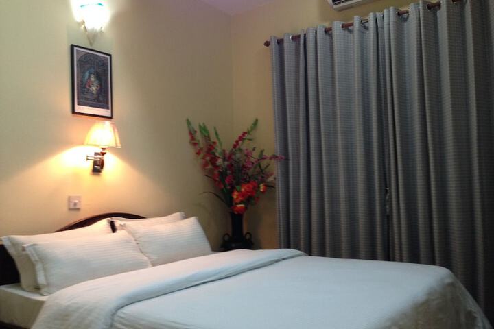 Room 5 of 73