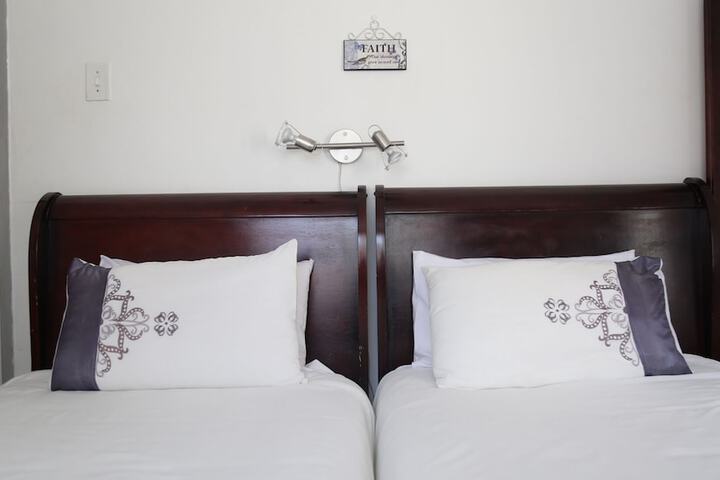 Room 16 of 68