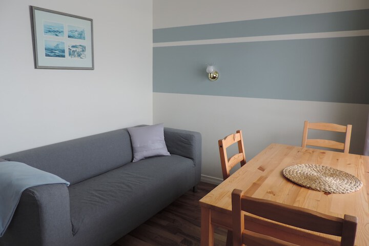 Room 3 of 118