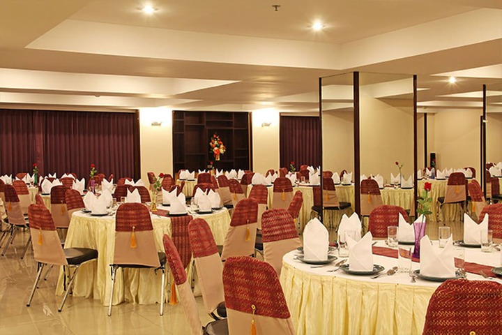 Ballroom/Hall 43 of 53