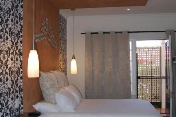 Room 6 of 19