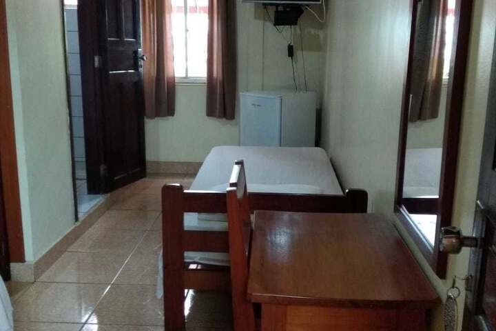 Room 6 of 31