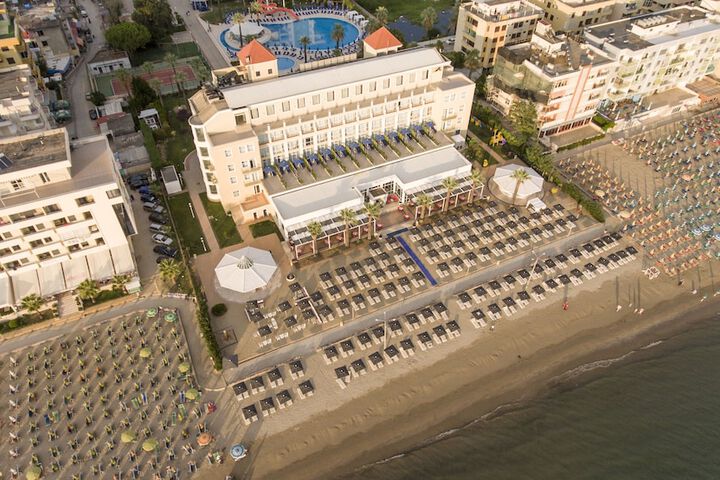Hotel 162 of 164