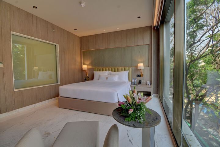 Room 16 of 43