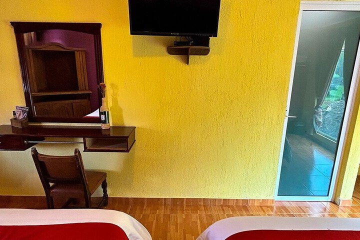 Room 6 of 37